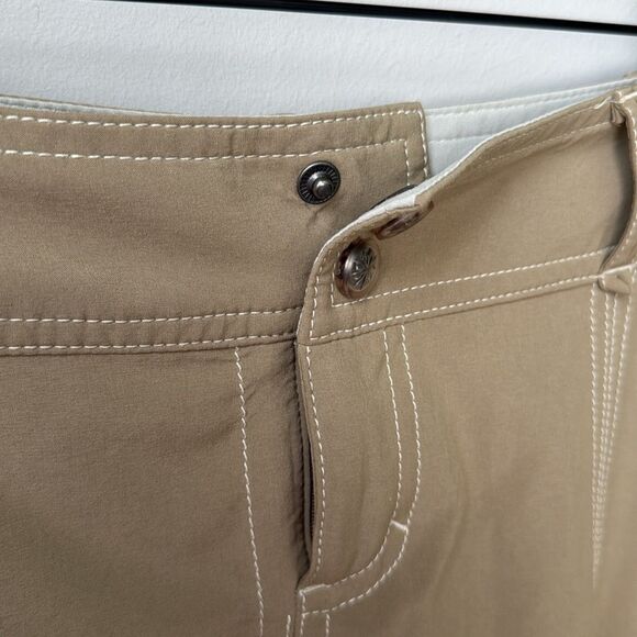 Athleta Whatever Pleated Khaki Skort - Picture 5 of 9